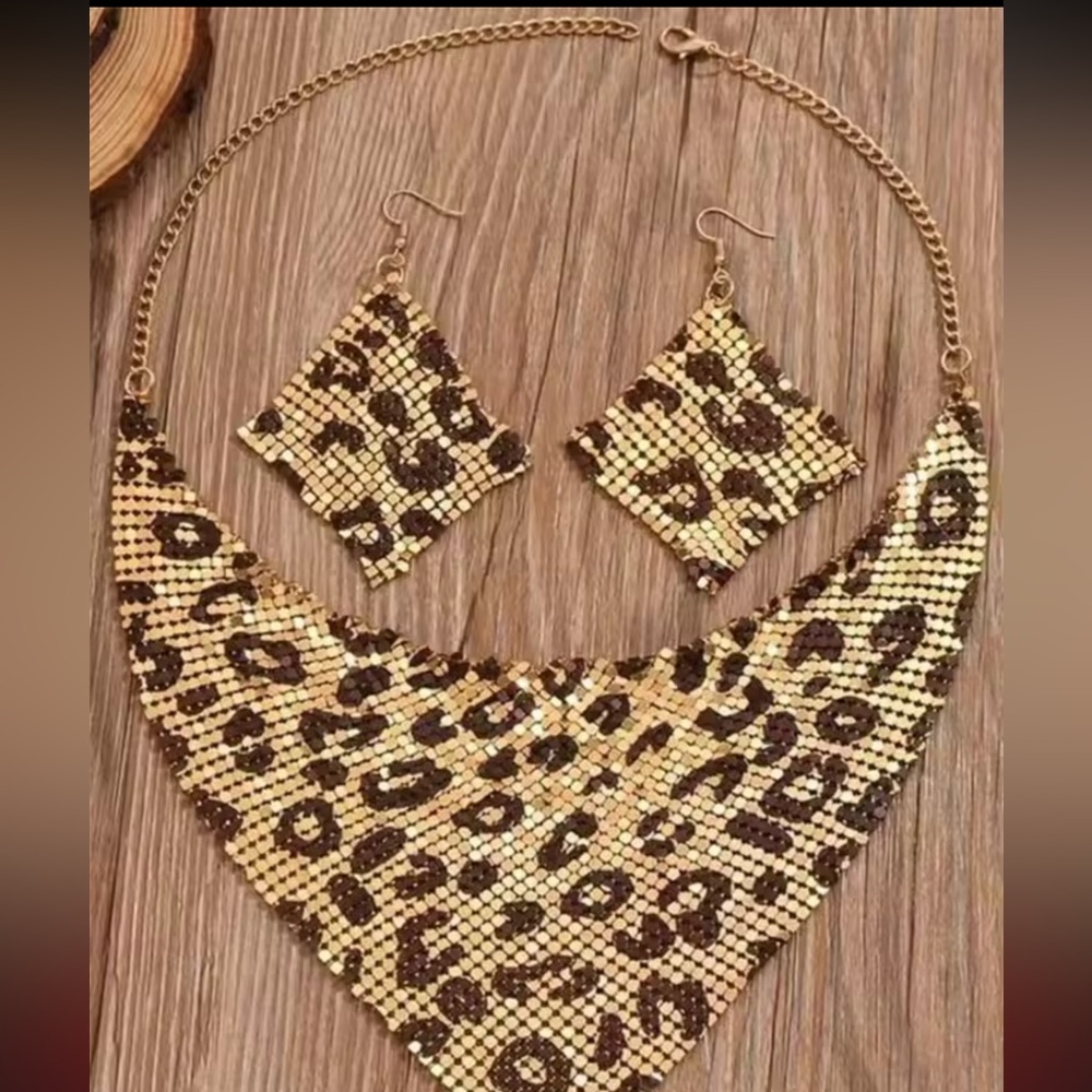 Necklace and dangle earrings Leopard Set NEW! - Picture 5 of 10